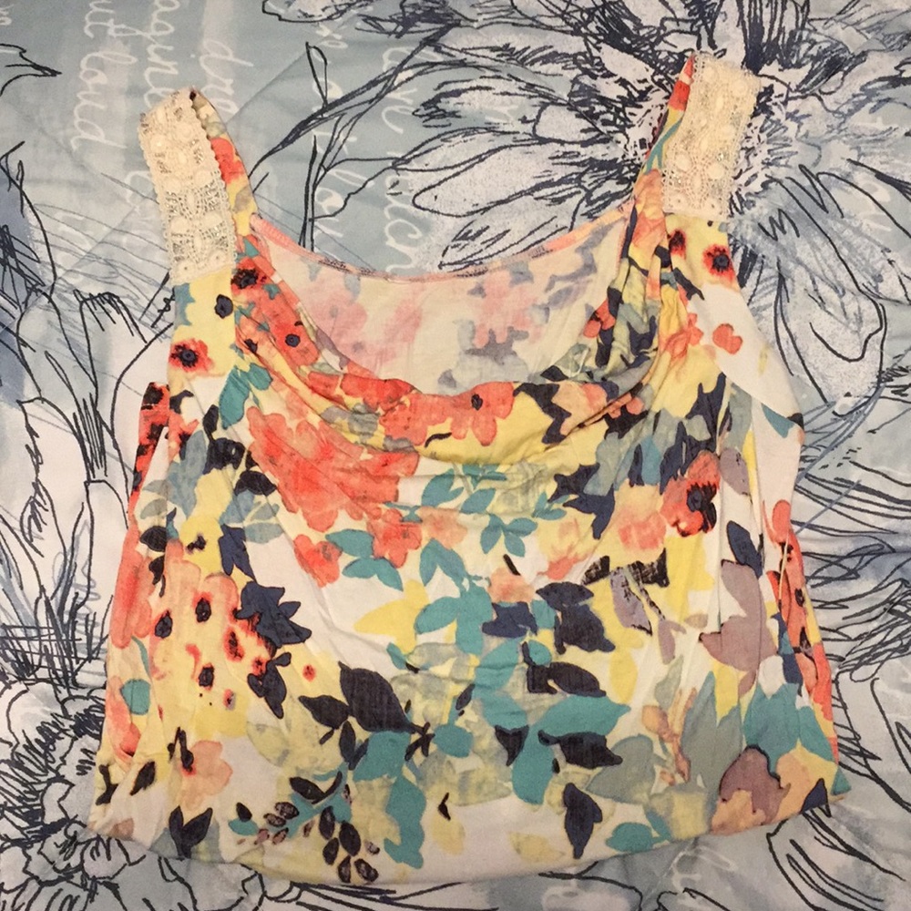 Spring Flowery Tank Top 🌸
